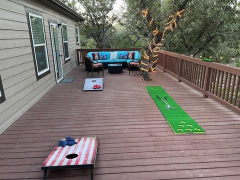 Secluded Retreat HotTub FirePit Sleeps 8 EV Friendly Casa in Canyon Lake