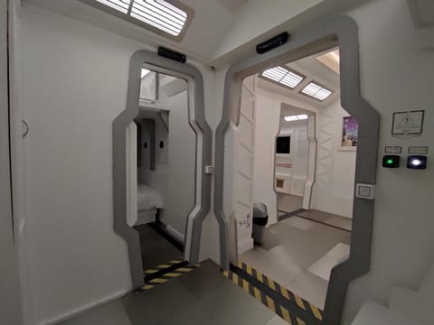 Space Lodge, vaisseau spatial - jeu type escape game Apartment in Lisieux