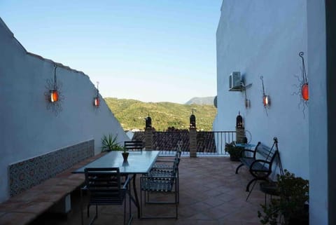 Eagles Nest - Massive townhouse with Pool with outstanding views House in Algodonales