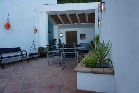 Patio, Dining area