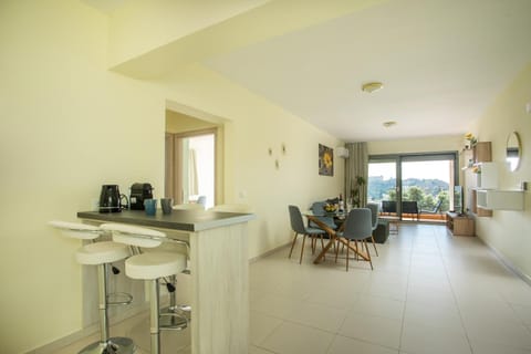 Eden Sunflower - Luxurious Apartment with Sea View Apartment in Rhodes