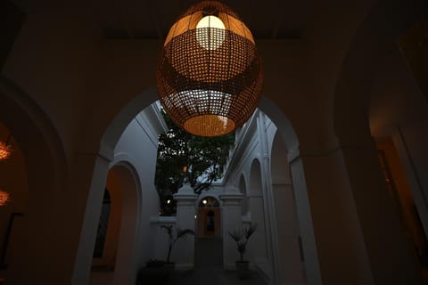 Facade/entrance, Night, Landmark view