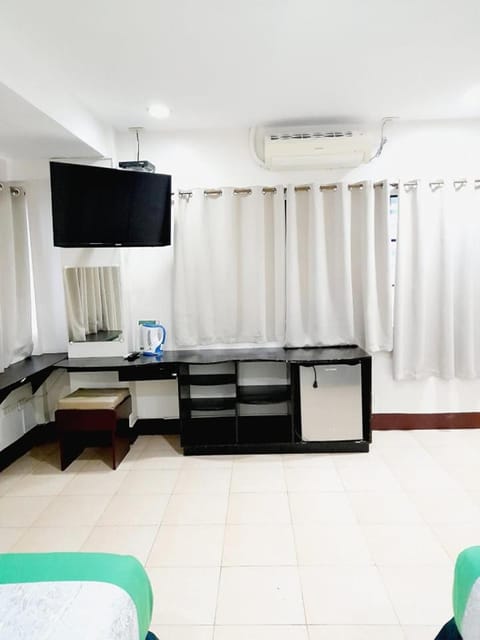 Park Avenue Residence Inn and Suites Hotel in Davao City