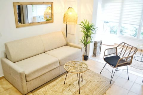 Charming T2 Cap Antibes Condo in Antibes