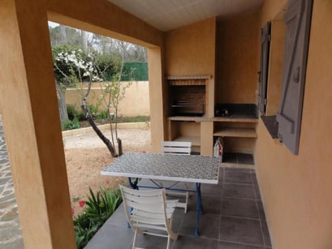 Patio, BBQ facilities