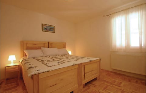 6 Bedroom Amazing Home In Crni Kal Maison in Lika-Senj County