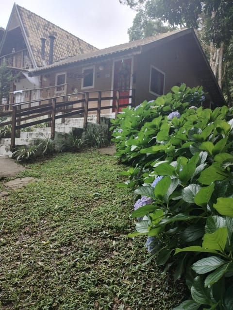 Casa Aconchegante na serra. Chalet in Santo Antônio do Pinhal
