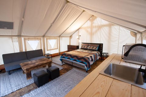 Creekside Glamping Current River Mark Twain Forest Luxury tent in Current River