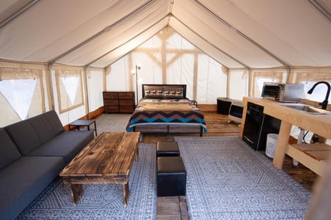 Creekside Glamping Current River Mark Twain Forest Luxury tent in Current River