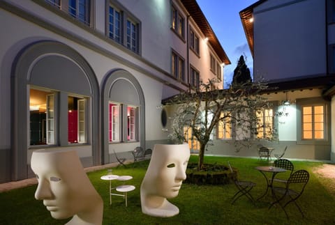 Property building, Garden