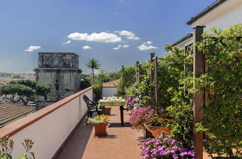 Spring, Day, Balcony/Terrace