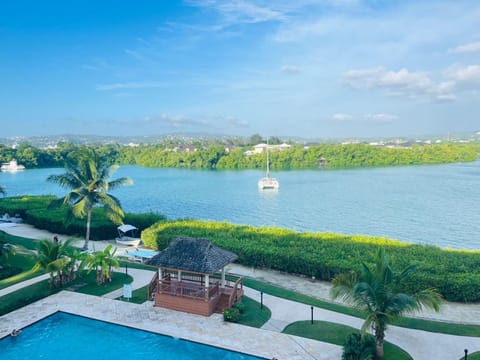 Luxury Apartments and Rooms,The Lagoons Condo in Montego Bay