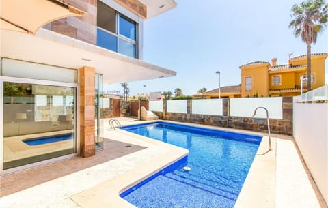 Nice Home In La Manga With Outdoor Swimming Pool Casa in La Manga