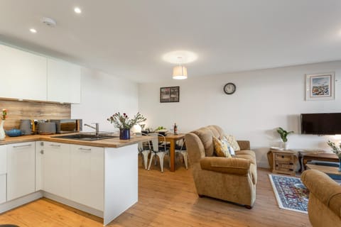 Living room, Dining area, kitchen