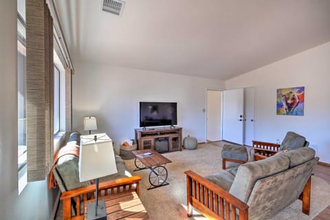 Fire Pit, Near Hiking Trails Sedona Retreat! House in Sedona