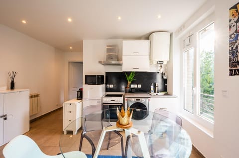 Charming appartment in porte de clichy Apartment in Clichy