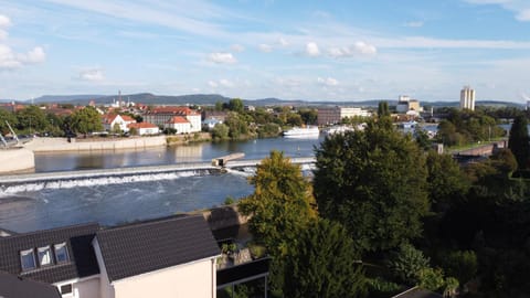 Neighbourhood, River view