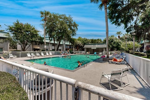 Surf Court Villas Apartment in South Forest Beach