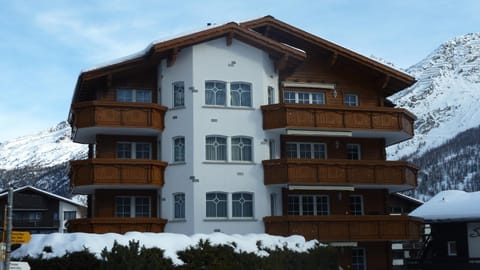 Haus Alpenglück Condo in Saas-Fee