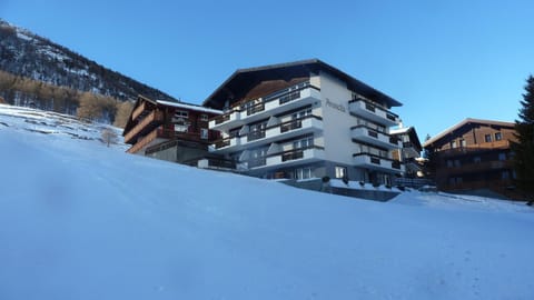 Property building, Winter