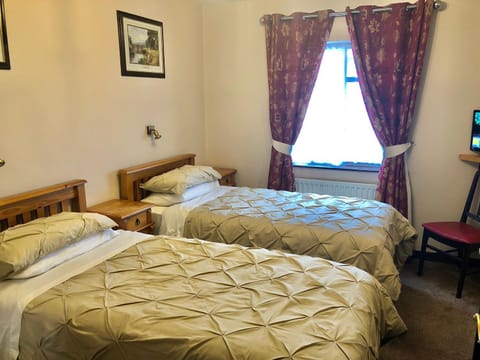 Atlantic Guest House Bed and Breakfast in Donegal City