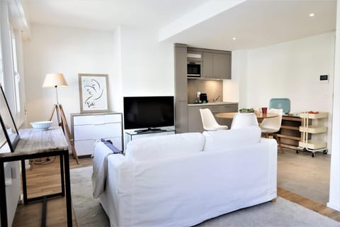 The 109 - Stunning new studios by the lake, close to city center of Lausanne Apartment in Lausanne