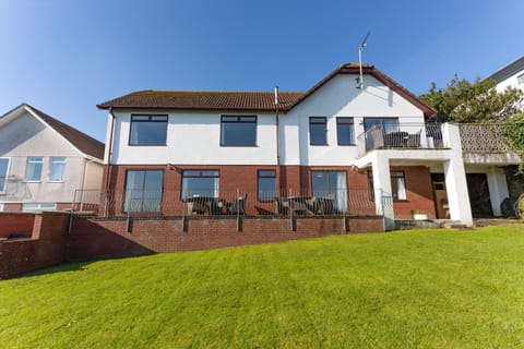 Beau Vista Ground Floor Apartment House in Padstow