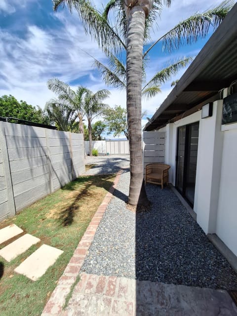 Property building, Patio, Garden