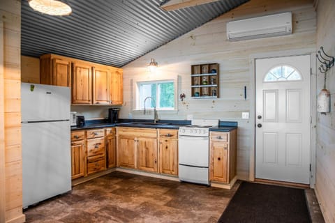 Acadia Bay Cottages Chalet in Surry