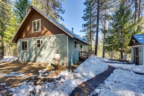 Secluded Garden Valley Cabin with Deck and Views! House in Salmon River