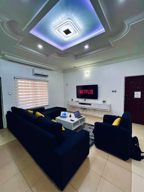 Communal lounge/ TV room, TV and multimedia, Living room