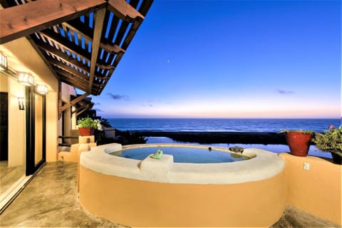NEW Luxury Getaway - Pool, Spa, Sunset, VIEWS @ Casa Bella Villa in Todos Santos