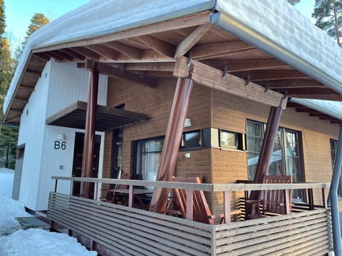 Property building, Facade/entrance, Balcony/Terrace