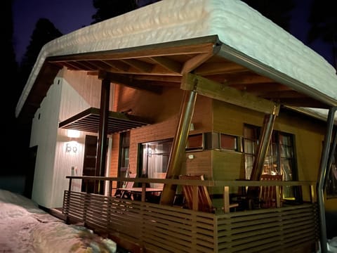 Property building, Facade/entrance, Balcony/Terrace