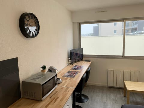 Studio entièrement rénové avec parking gratuit Apartment in Saint-Nazaire