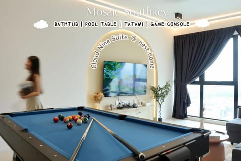 Billiard, Living room