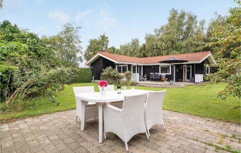 3 Bedroom Awesome Home In Stege Maison in Stege