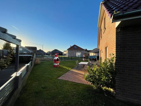 Property building, Garden, Garden view