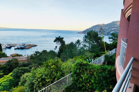 Nearby landmark, Day, Natural landscape, Mountain view, Sea view