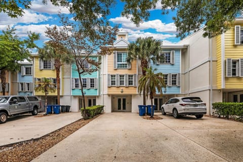 Property building, Street view