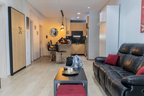 TV and multimedia, Living room, Seating area, Dining area, stove