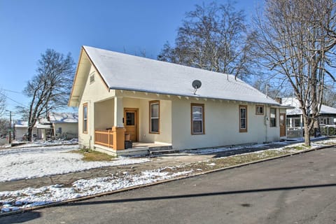 Pet-Friendly Hot Springs Home with Large Yard! Maison in Hot Springs