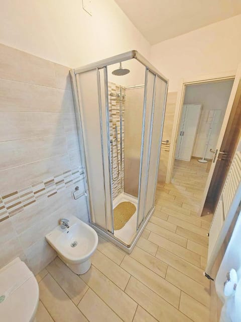 Shower, Toilet, Bathroom, bidet