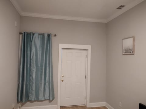 Lovely relax independent room in charleston scsc Apartment in Goose Creek