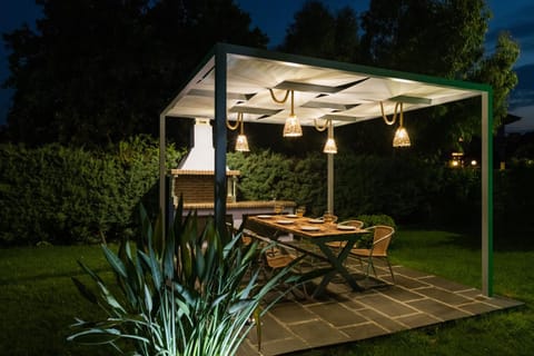 Patio, BBQ facilities, Garden