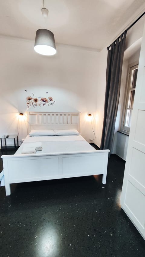 camera colombo 12 Genova Rooms Bed and Breakfast in Genoa