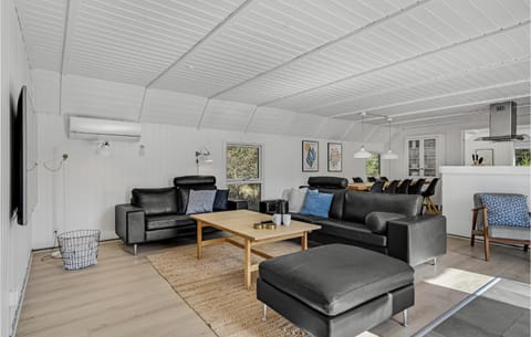 Lovely Home In Blvand With Indoor Swimming Pool House in Blåvand