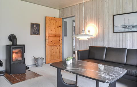 Nice Home In Vejers Strand With Kitchen House in Vejers