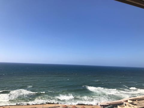 شقة فخمة فيوالبحر Luxury Panorama Sea View Condo in Alexandria