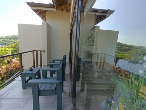 Ekuthuleni Modern Christian Guesthouse with seaview Location de vacances in Umhlanga